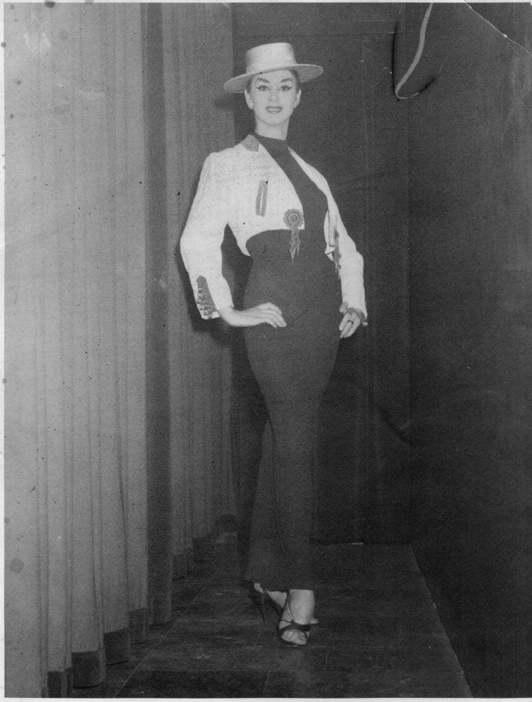 Ashley April 1959 Le Carrousel on Tour